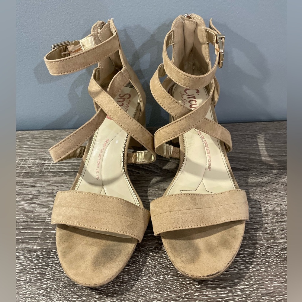Sam Edelman Circus Stella Heel size 9 Back Zip Closure Side Buckle Women’s Beige